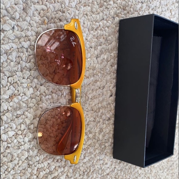 BRAND NEW RAY-BANS